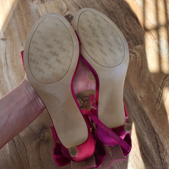 KELLY & KATIE - Picture 4 of 8